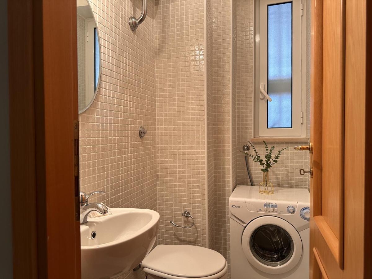 Renza House Chiaia Appartement Napels