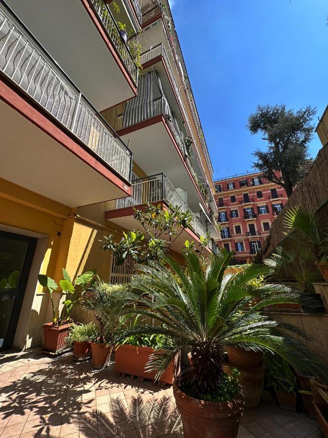 Renza House Chiaia Appartement *